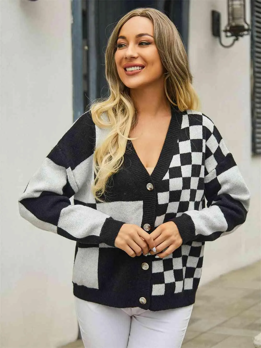 Cold Season Zest V-Neck Checkered Cardigan