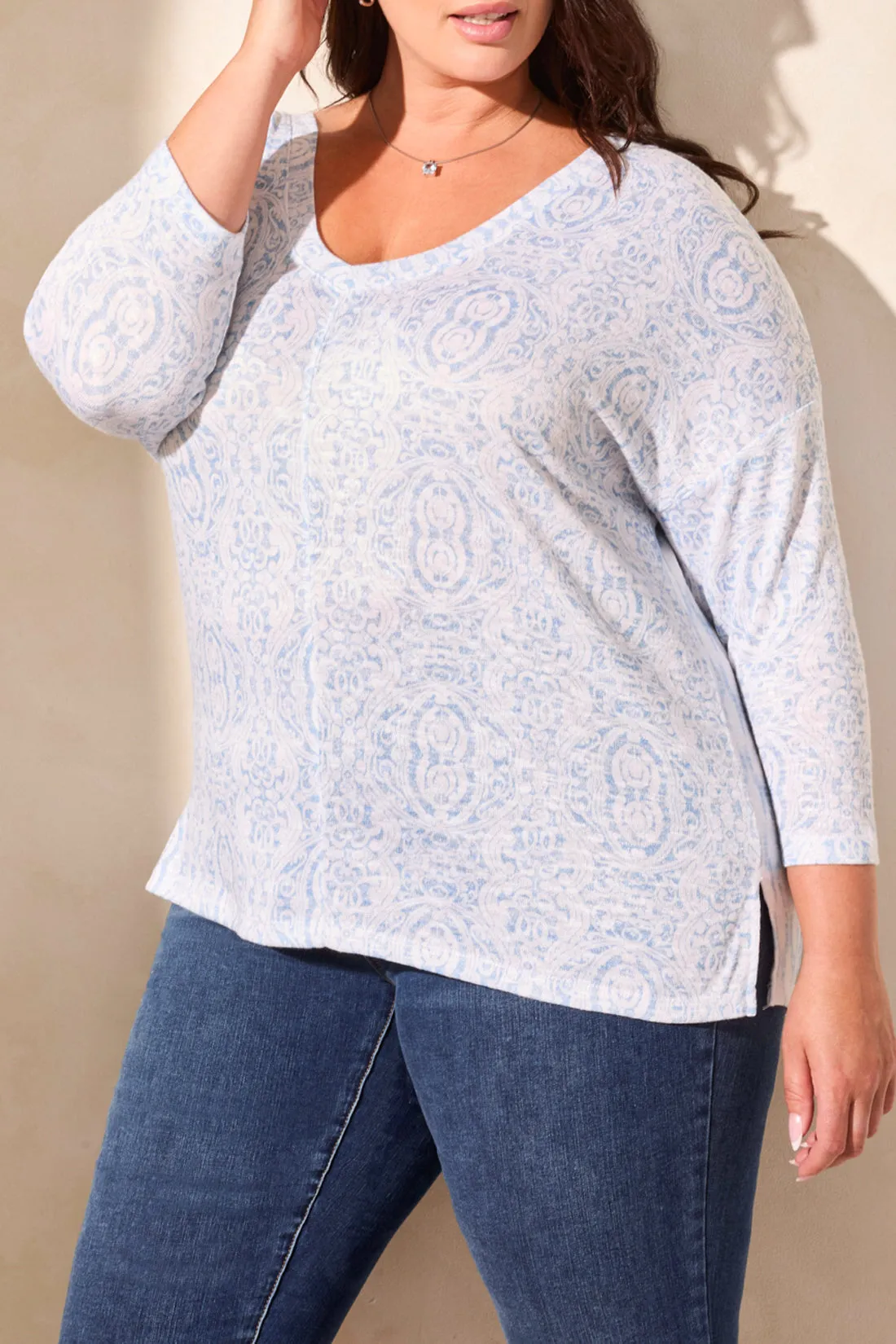 Combo Print 3/4 Sleeve V-Nk Crew Neck Top