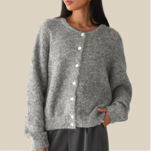 Marie - Soft Knitted Cardigan