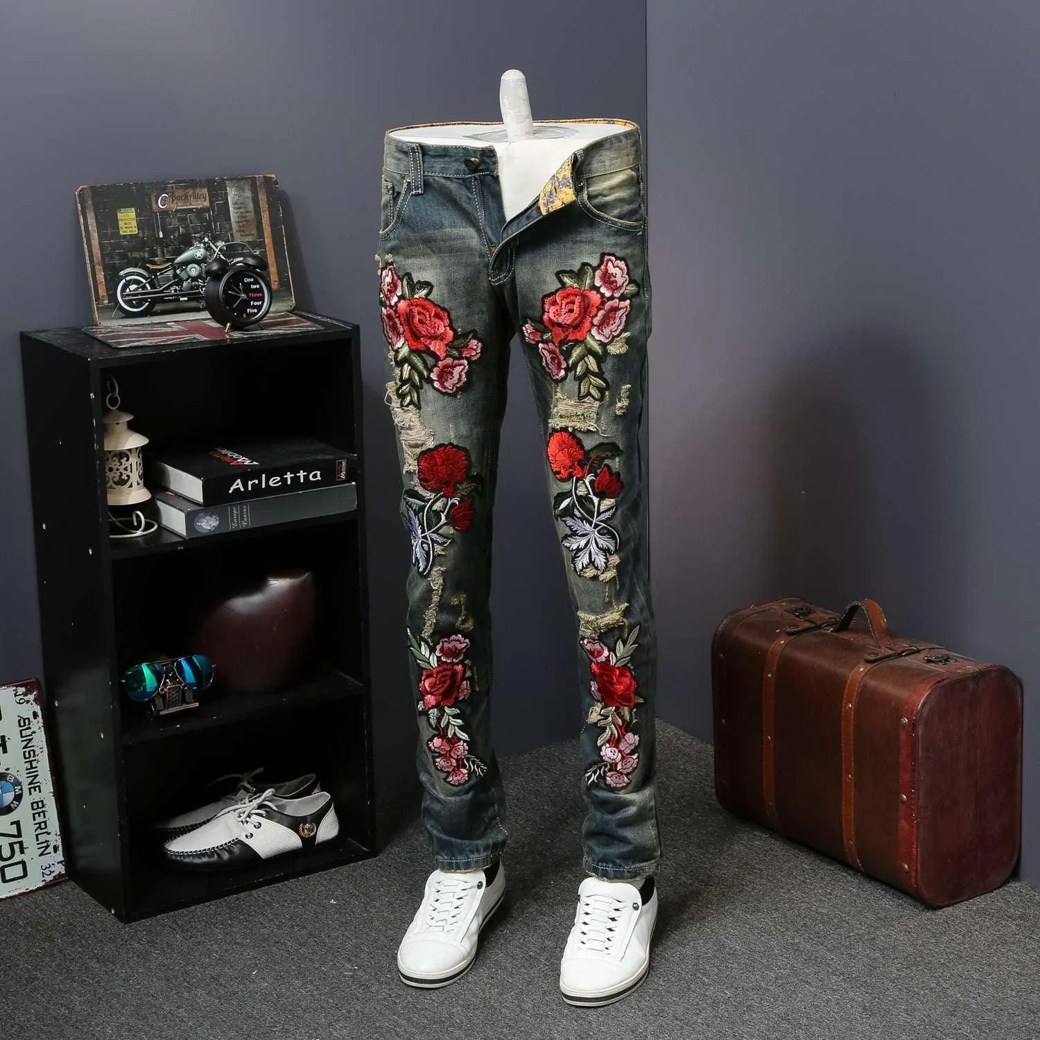 Men's Flower Embroidery Skinny Jeans
